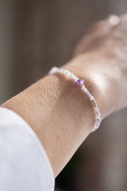 Bransoletka elastyczna z ametystami