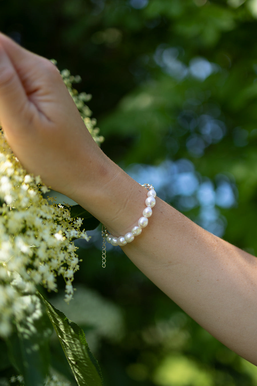 Srebrna bransoletka z perłami
