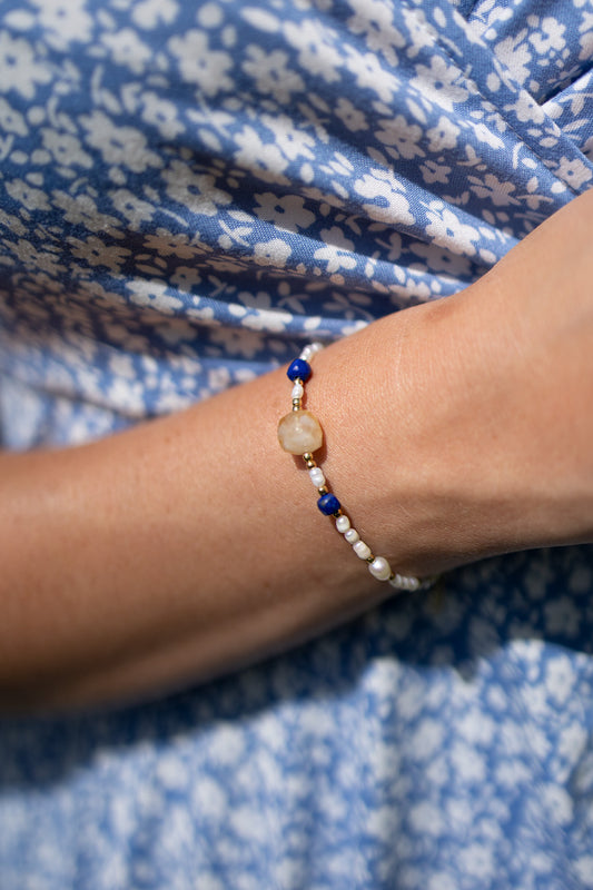 Bransoletka z kryształem górskim, cytrynem, lapis lazuli i perłami