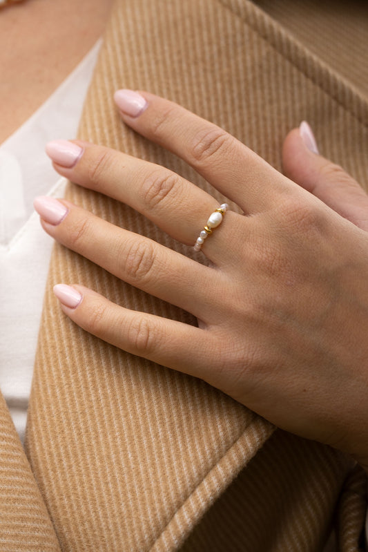 Pierścionek elastyczny z perłami