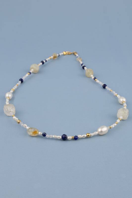 Naszyjnik z cytrynem, sodalitem, lapis lazuli, kamieniem księżycowym i perłami